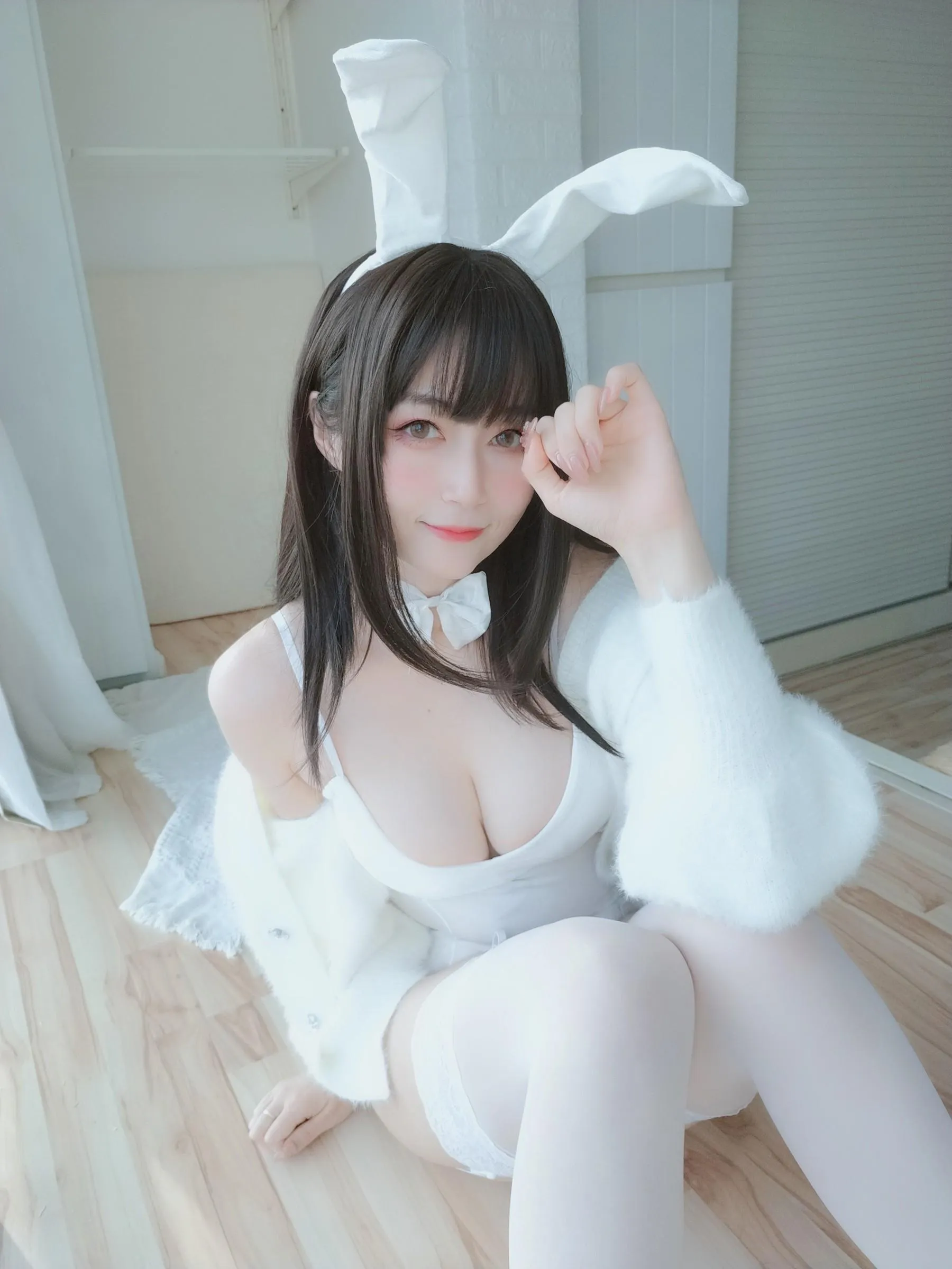 白银81 – 自撮 Vol.52 白丝兔子 [110P]插图4